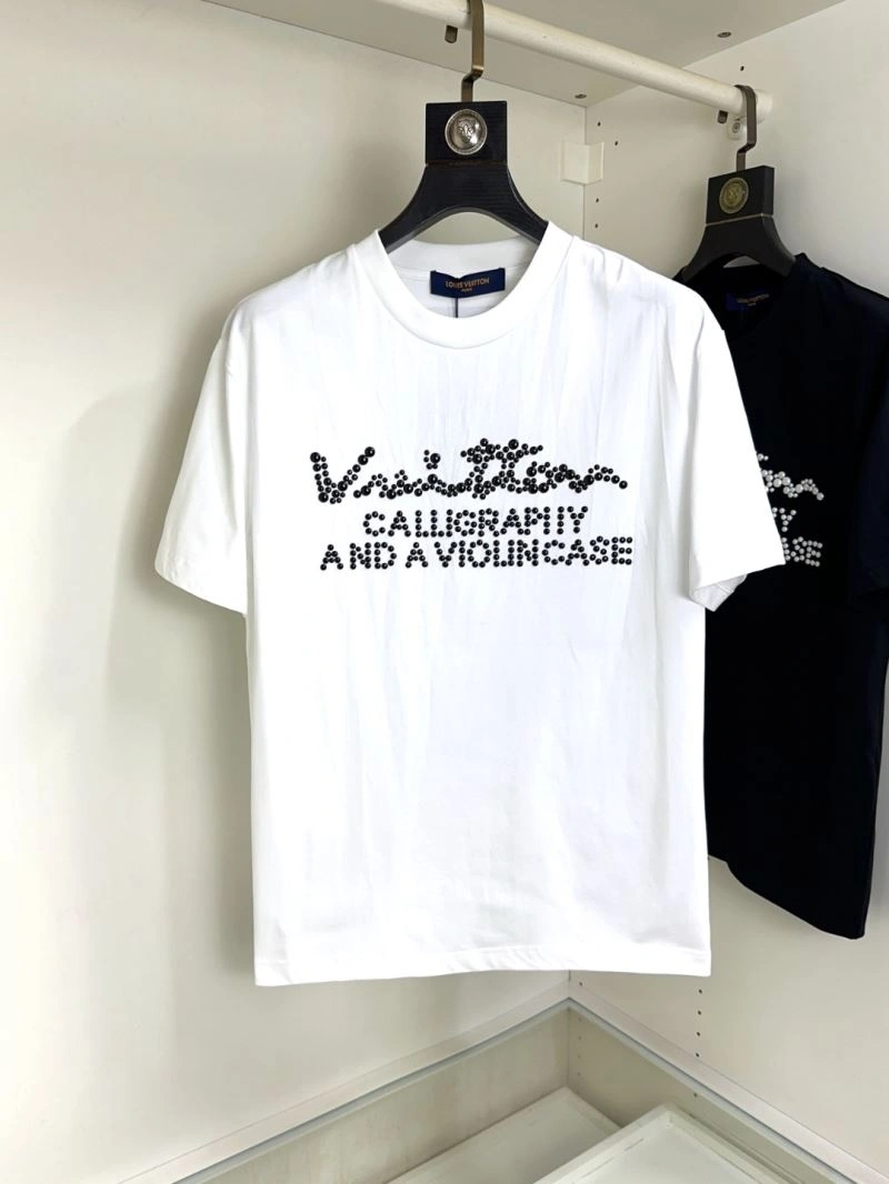 Resilient Louis Vuitton T-Shirts 137320