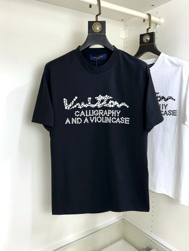 Resilient Louis Vuitton T-Shirts 137320