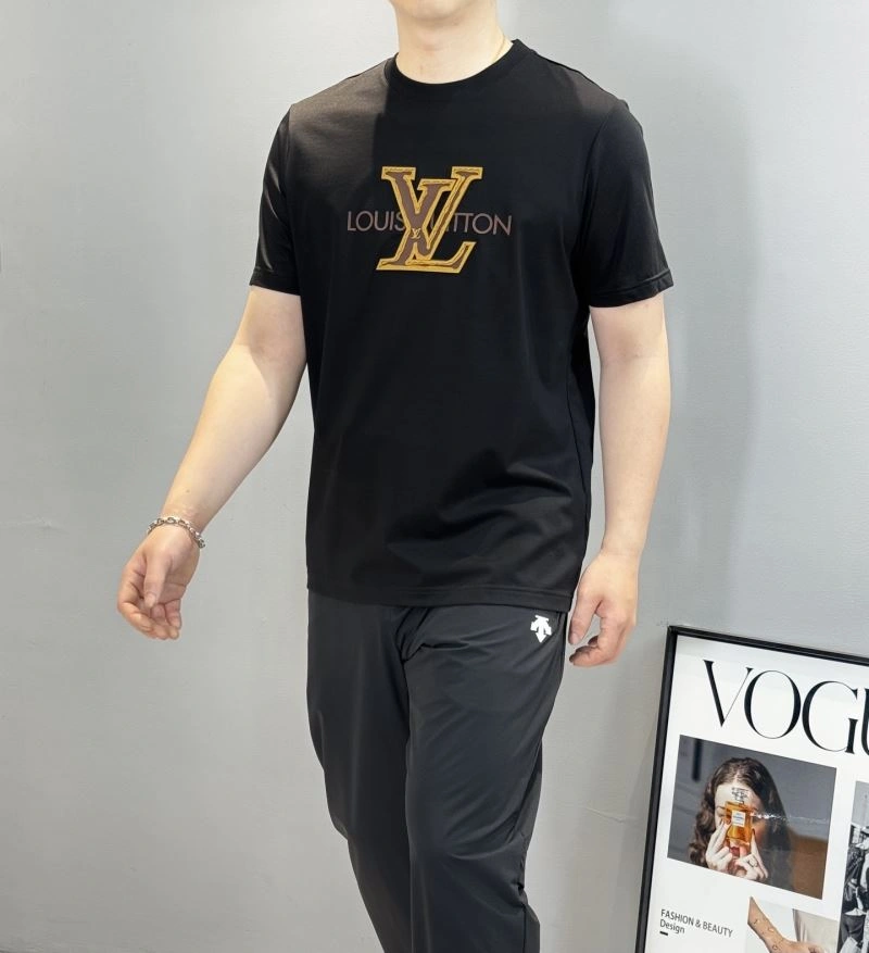 Timeless Louis Vuitton T-Shirts 137340