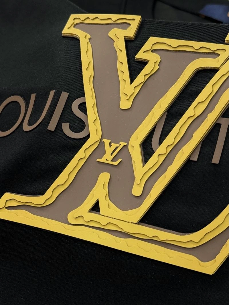 Timeless Louis Vuitton T-Shirts 137340
