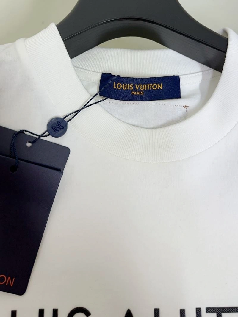 Louis Vuitton T-Shirts Breathable 137313