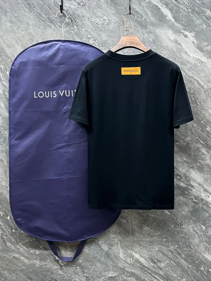 Louis Vuitton T-Shirts Youthful 137309