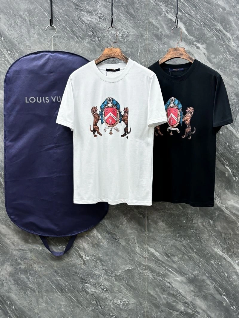 Louis Vuitton T-Shirts Youthful 137309