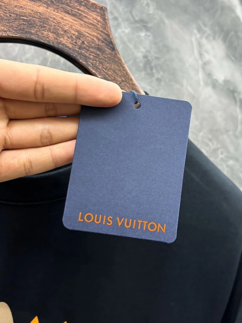 Durable Louis Vuitton T-Shirts 137310