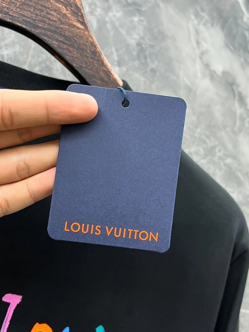 Supportive Louis Vuitton T-Shirts 137307
