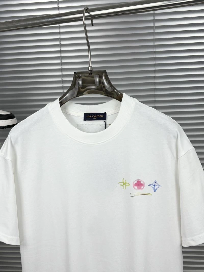 ModernLook Louis Vuitton T-Shirts 137302