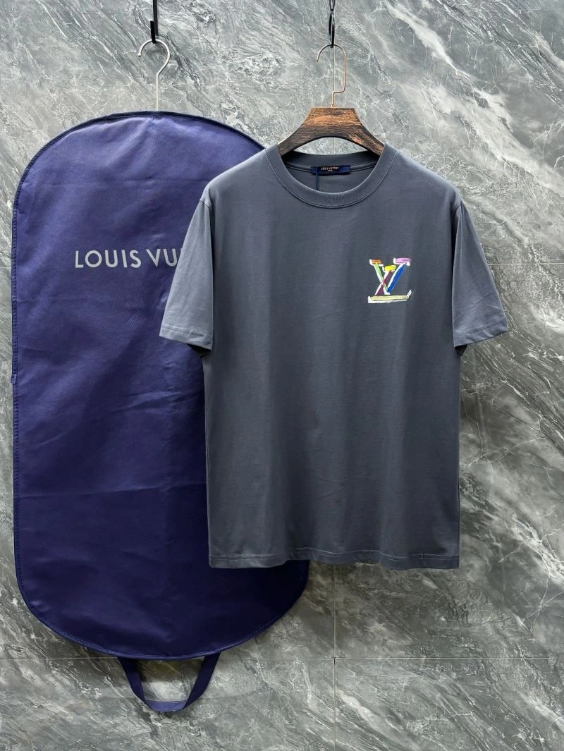 Louis Vuitton T-Shirts UrbanChic 137295