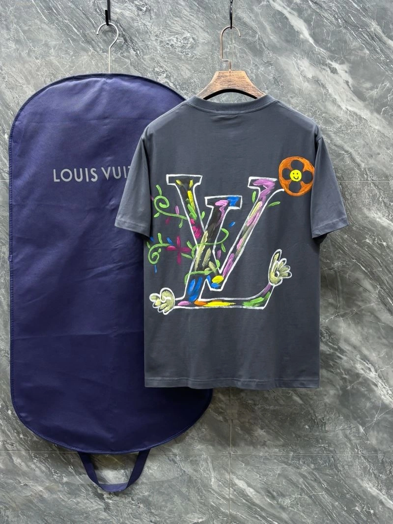 Louis Vuitton T-Shirts UrbanChic 137295