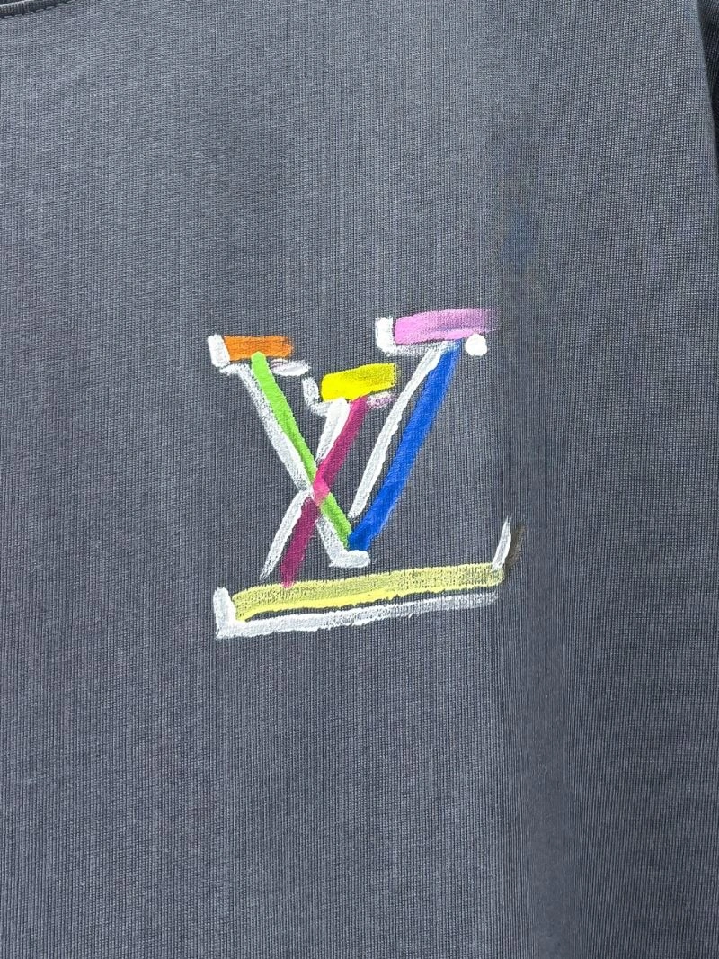 Louis Vuitton T-Shirts UrbanChic 137295