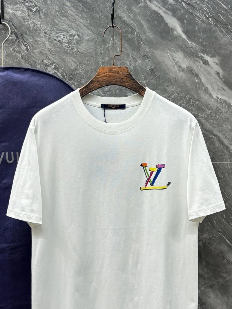 Flexible Louis Vuitton T-Shirts 137297