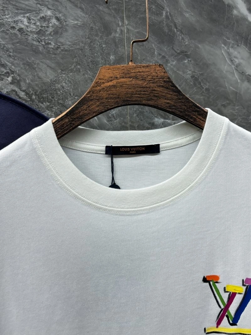 Flexible Louis Vuitton T-Shirts 137297