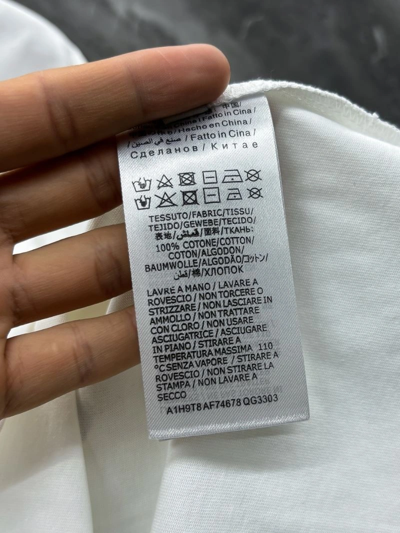 Flexible Louis Vuitton T-Shirts 137297