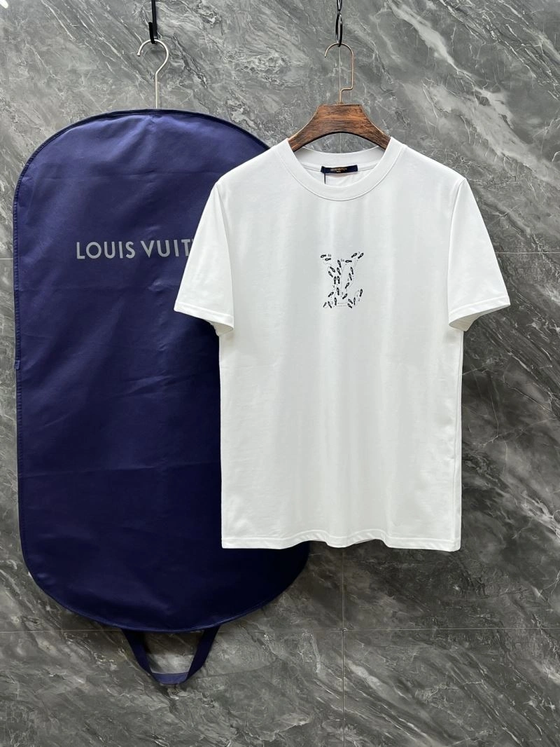 Tailored Louis Vuitton T-Shirts 137294