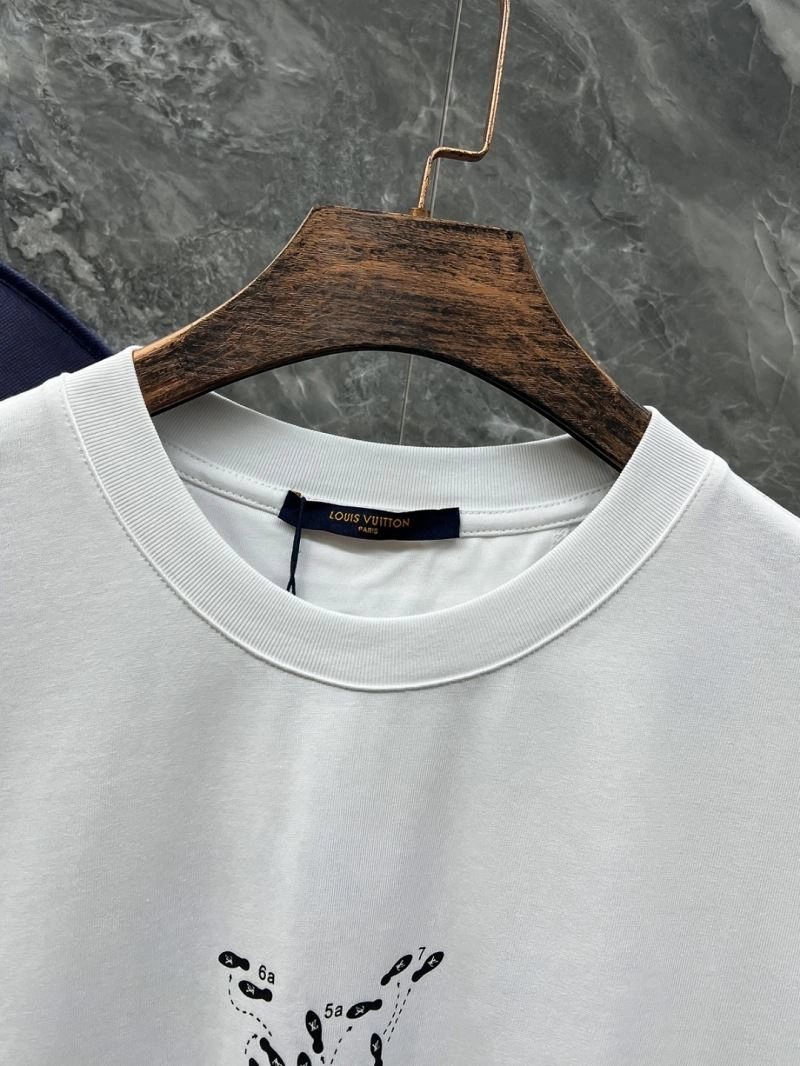 Tailored Louis Vuitton T-Shirts 137294