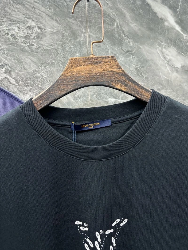 Stretchable Louis Vuitton T-Shirts 137289