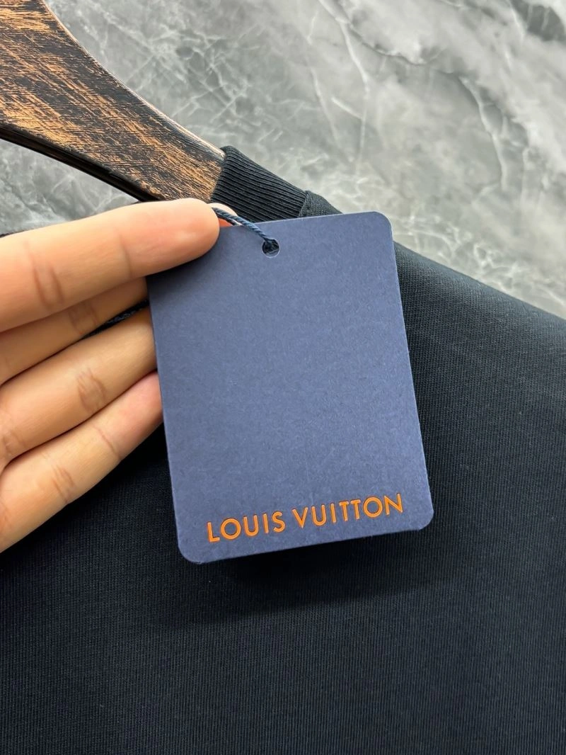 Stretchable Louis Vuitton T-Shirts 137289