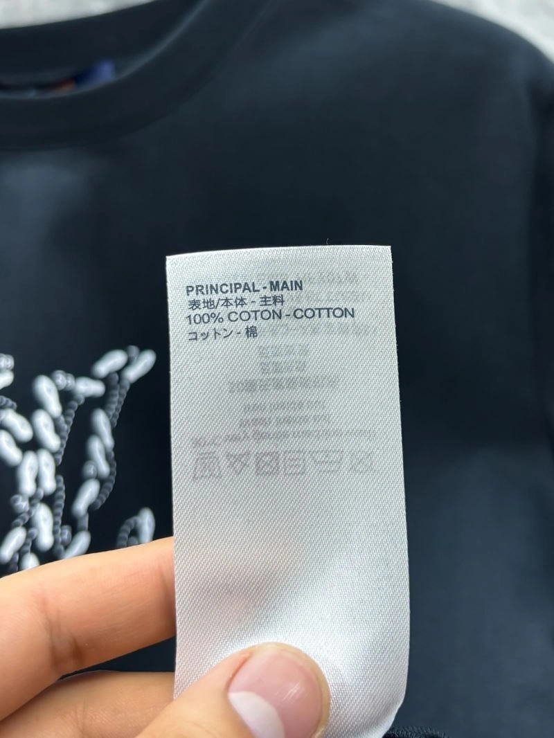 Stretchable Louis Vuitton T-Shirts 137289