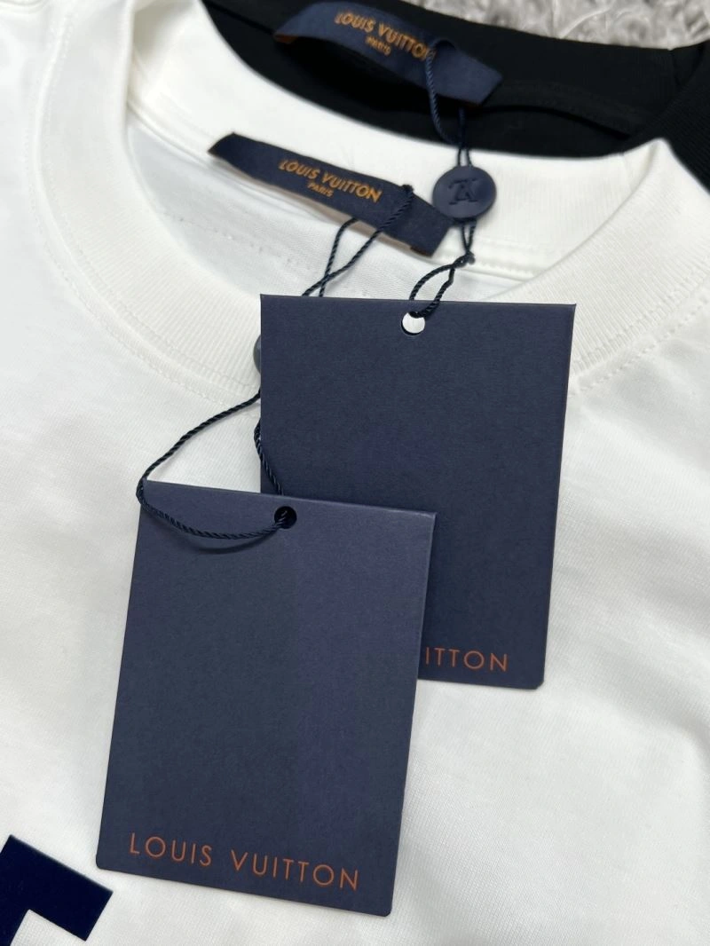 Seasonal Louis Vuitton T-Shirts 137291