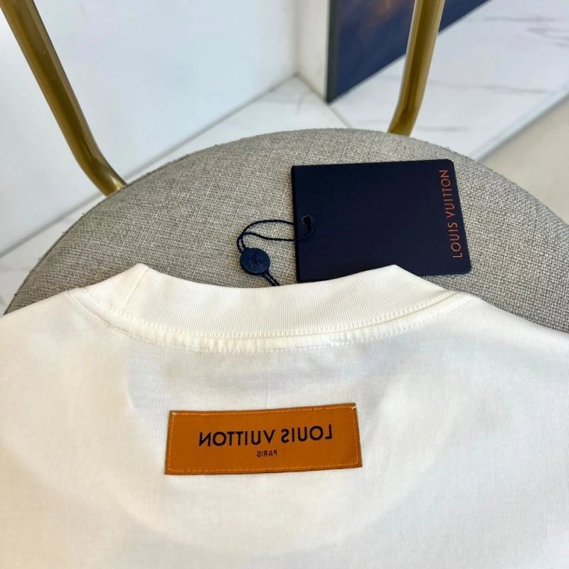 Lightweight Louis Vuitton T-Shirts 137276