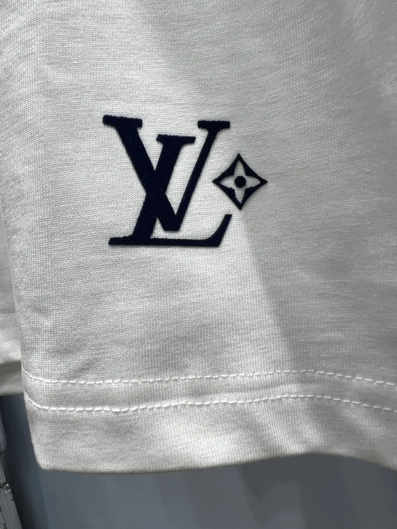 Trendsetting Louis Vuitton T-Shirts 137273