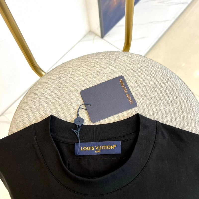 AllSeason Louis Vuitton T-Shirts 137271