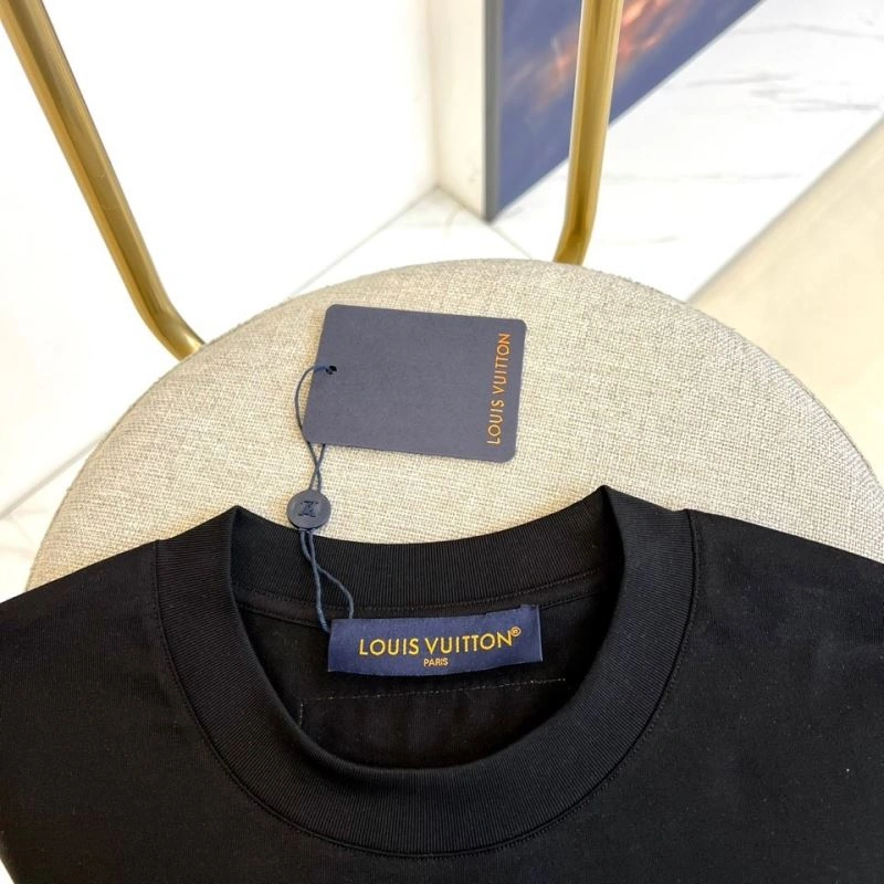 DailyWear Louis Vuitton T-Shirts 137283