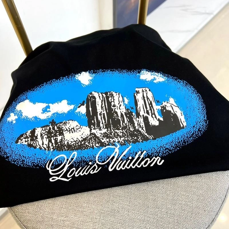 DailyWear Louis Vuitton T-Shirts 137283