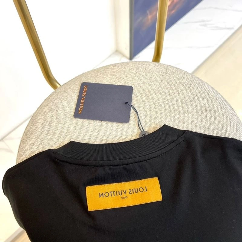 DailyWear Louis Vuitton T-Shirts 137283