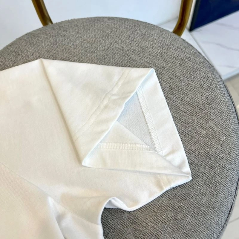 Fashionable Louis Vuitton T-Shirts 137279