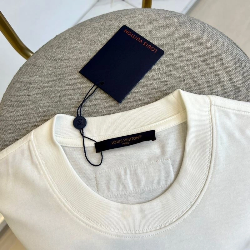 SmoothTexture Louis Vuitton T-Shirts 137286