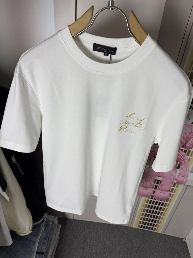 Louis Vuitton T-Shirts Youthful 137278