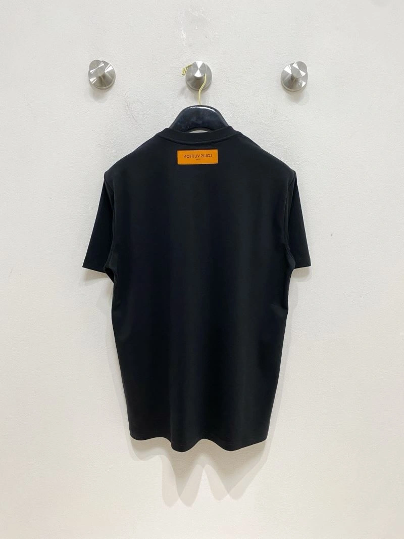 WellDesigned Louis Vuitton T-Shirts 137267