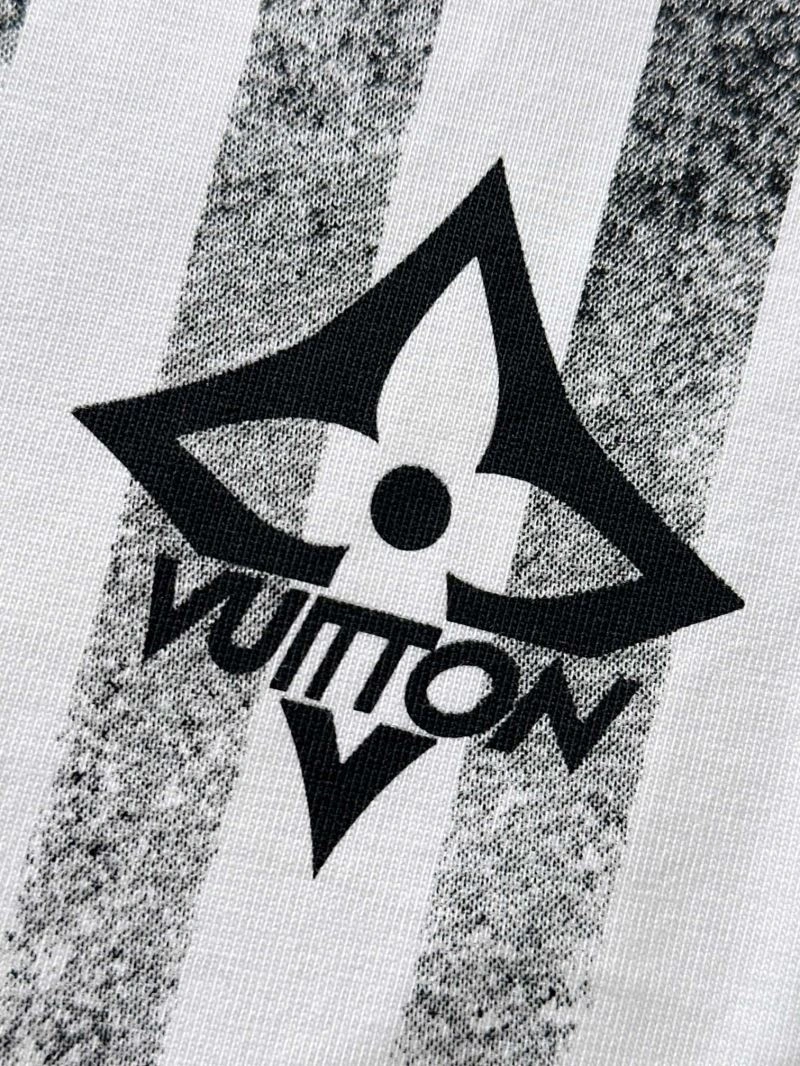Louis Vuitton T-Shirts Breathable 137266