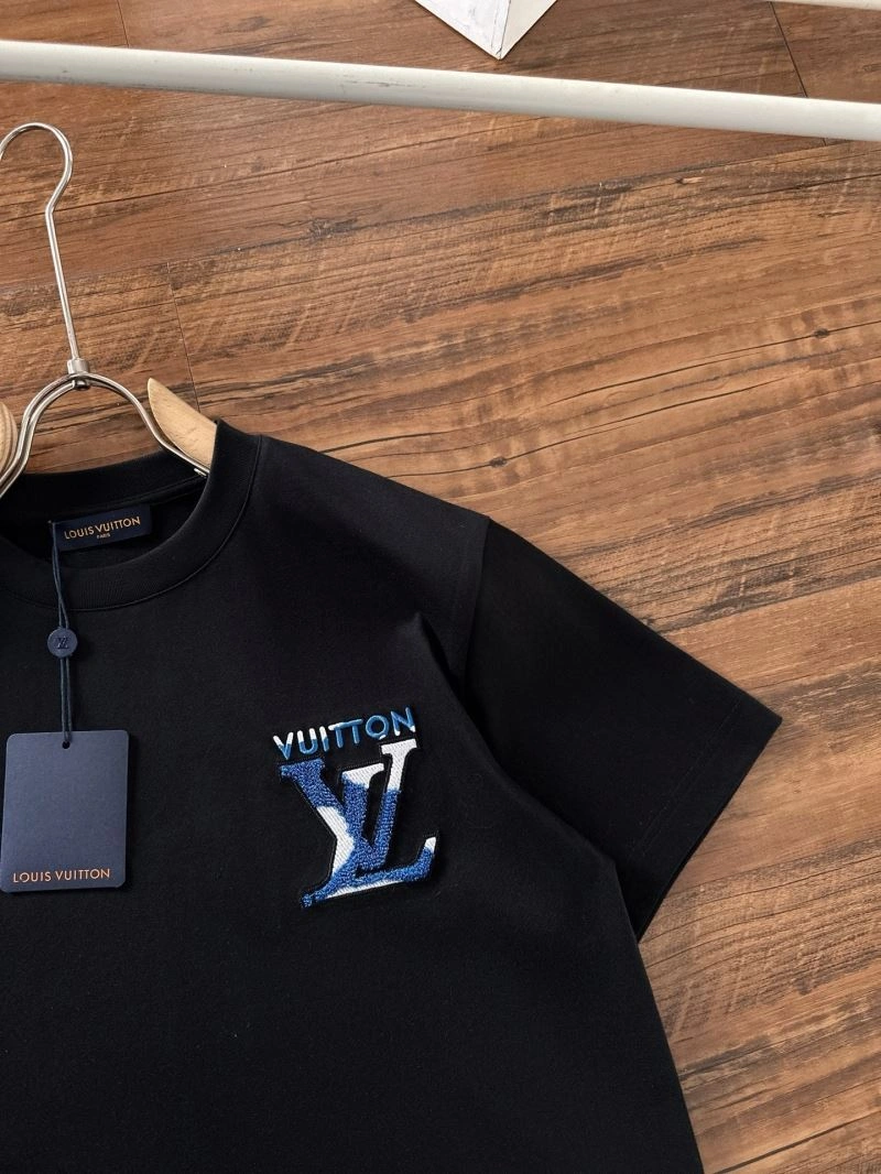 Stretchable Louis Vuitton T-Shirts 137260