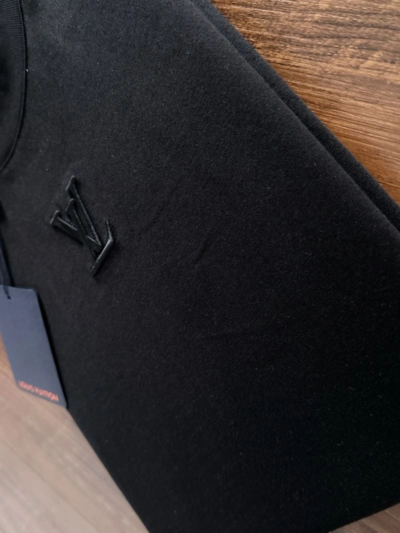 Louis Vuitton T-Shirts TimelessDesign 137263