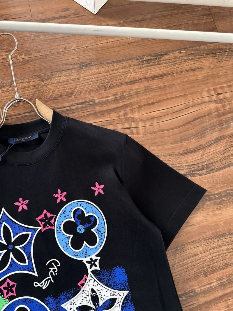 Louis Vuitton T-Shirts Modern 137259