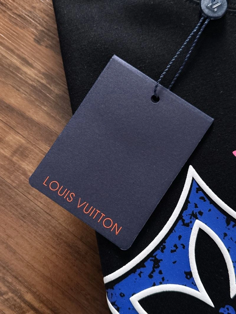 Louis Vuitton T-Shirts Modern 137259