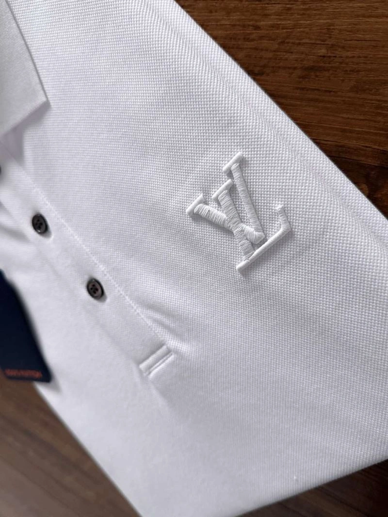 Sleek Louis Vuitton T-Shirts 137251