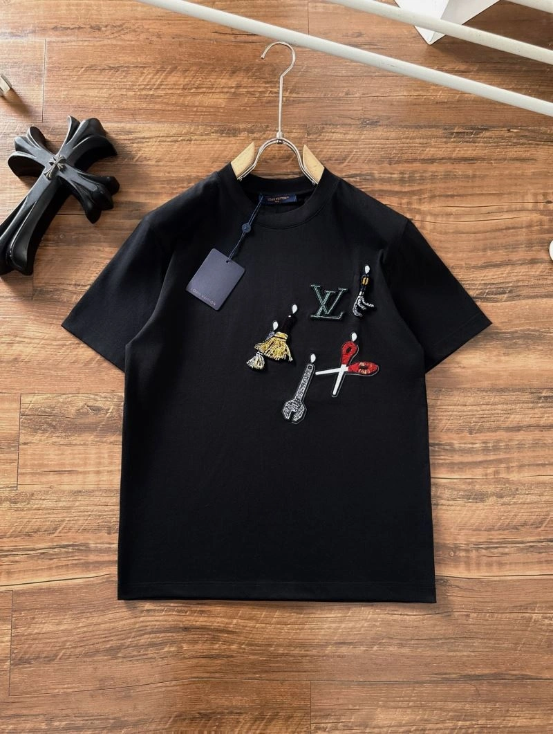 Fashionable Louis Vuitton T-Shirts 137242