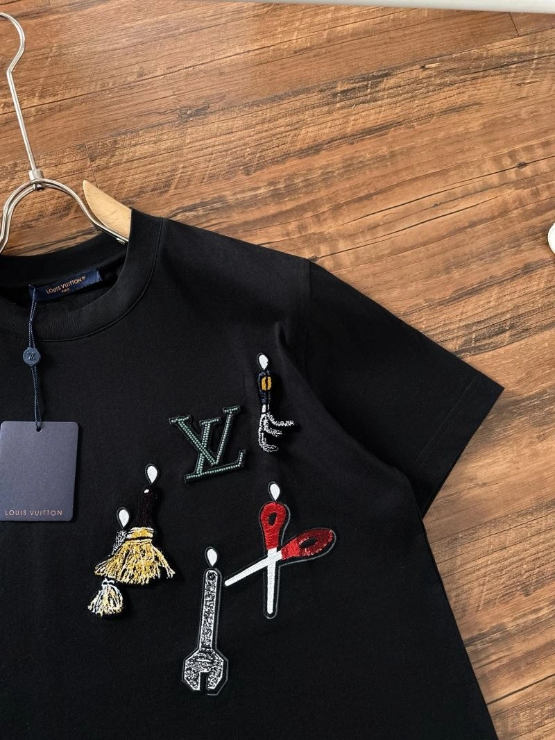 Fashionable Louis Vuitton T-Shirts 137242