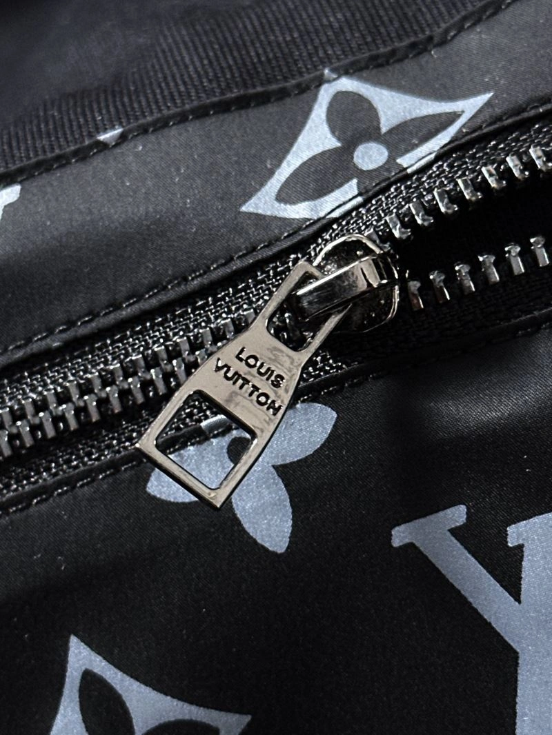TechFriendly Louis Vuitton T-Shirts 137248