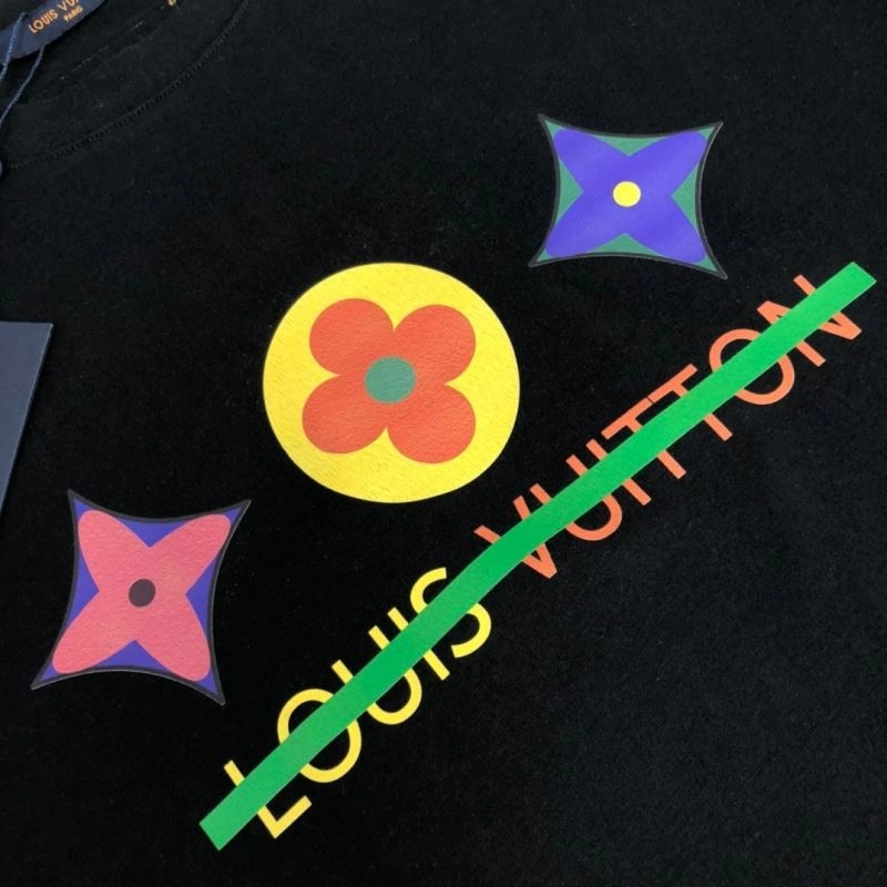 DailyWear Louis Vuitton T-Shirts 137241