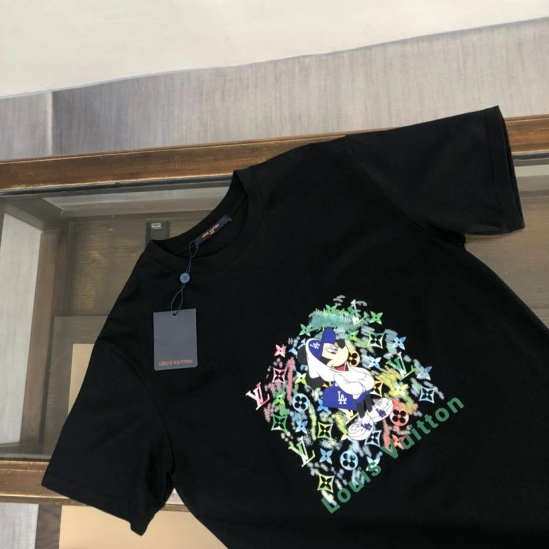 Louis Vuitton T-Shirts Resilient 137255
