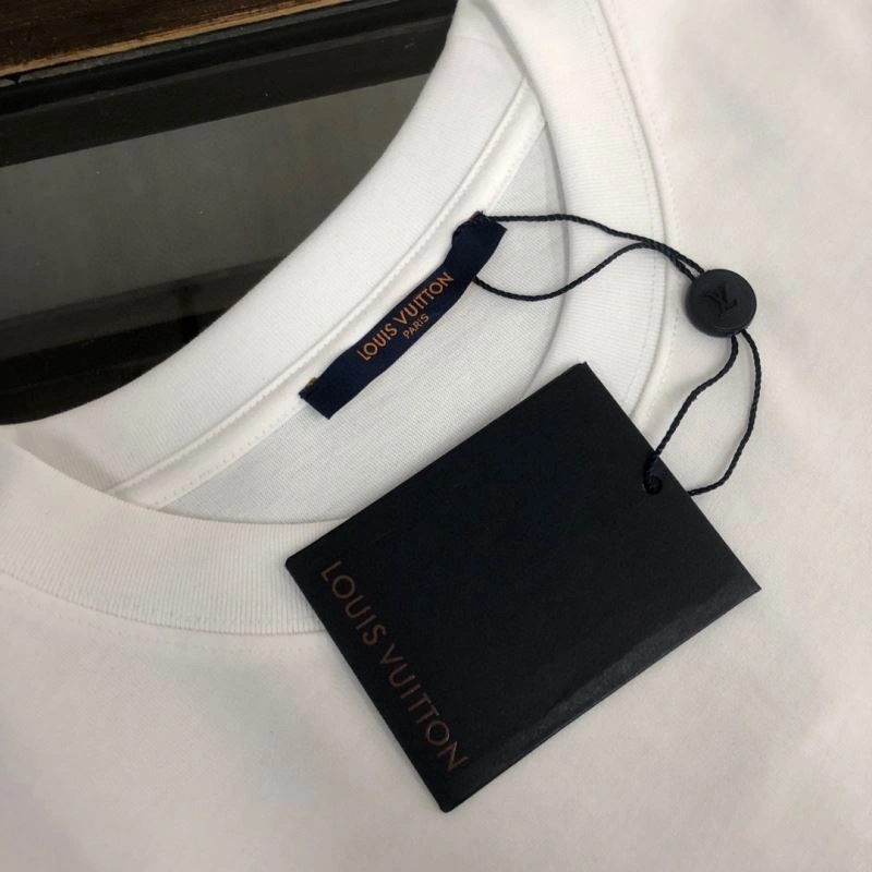 Louis Vuitton T-Shirts Cozy 137239