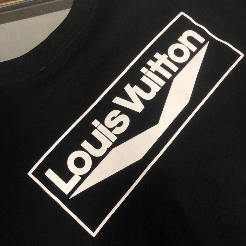 Louis Vuitton T-Shirts FreshLook 137234