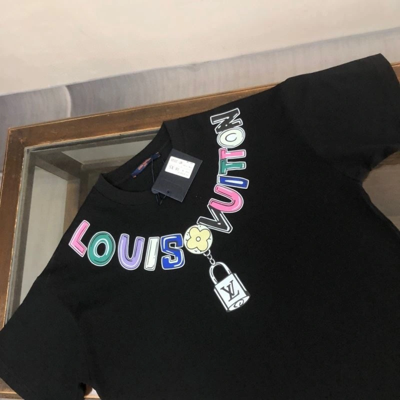 Louis Vuitton T-Shirts Cozy 137235