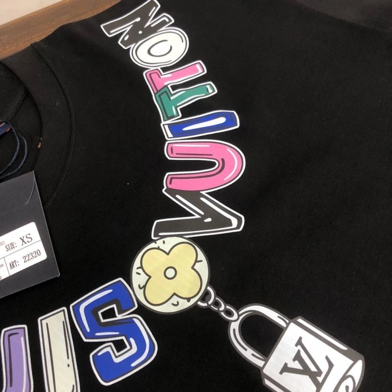 Louis Vuitton T-Shirts Cozy 137235