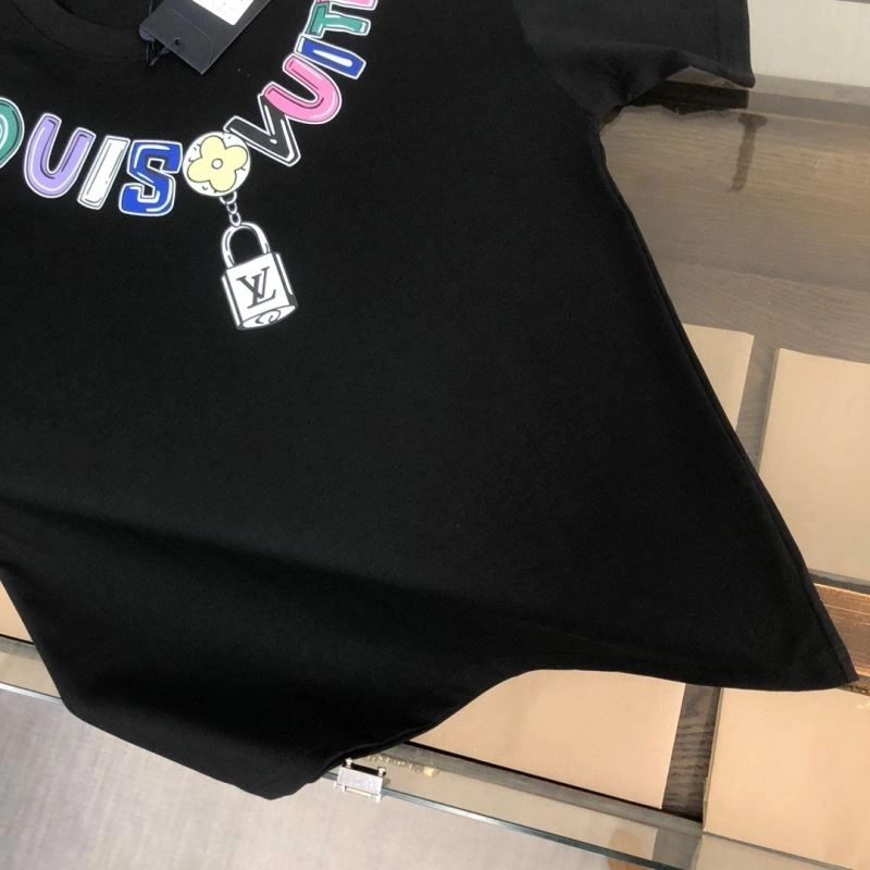 Louis Vuitton T-Shirts Cozy 137235