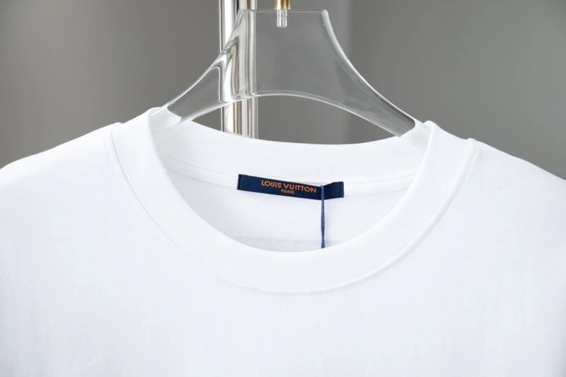 AllSeason Louis Vuitton T-Shirts 137228