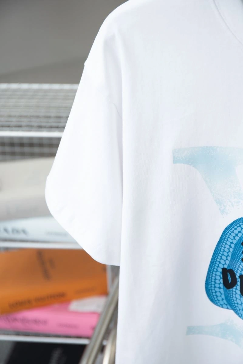 AllSeason Louis Vuitton T-Shirts 137228